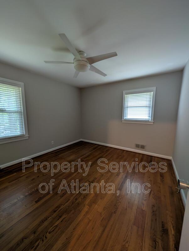 Building Photo - 1061 Homewood Ct