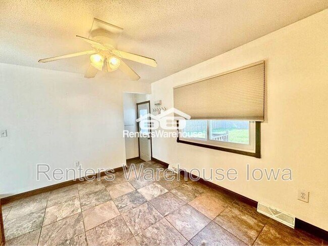 Building Photo - 275 Christopher Ave