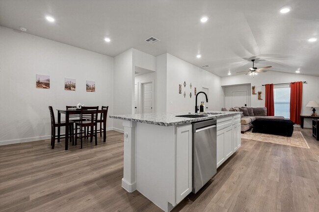 Building Photo - Everything you need is at 2133!!