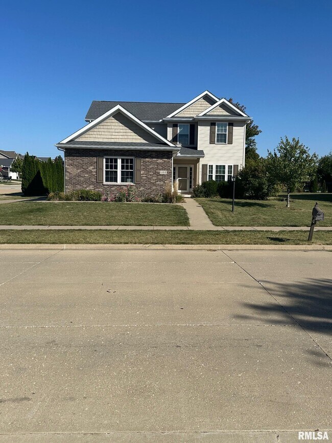 Primary Photo - 11212 N Granite St