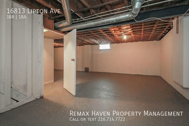 Building Photo - 16813 Lipton Ave, Cleveland - Charming 3 B...