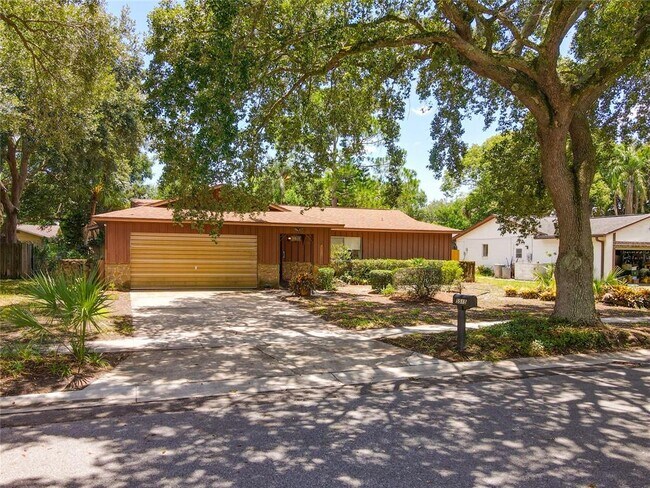 Building Photo - 5515 Albert Dr