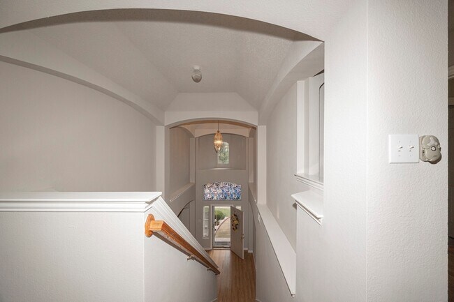 Building Photo - 6405 Calloway Dr
