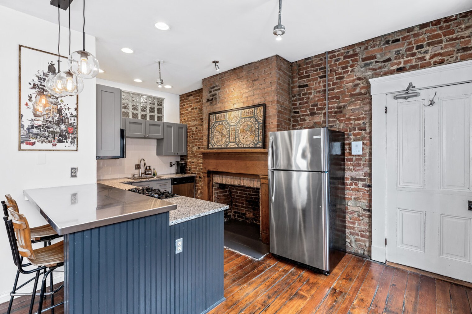 Building Photo - 111 E 13th St