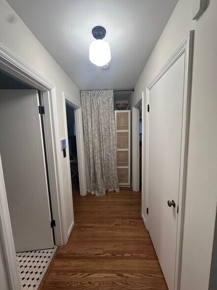 Building Photo - 2519 Ashbrook Ave