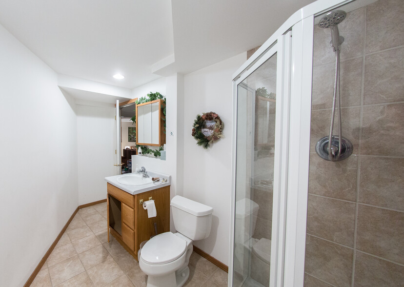 Basement Bath - 1017 Autumn Dr