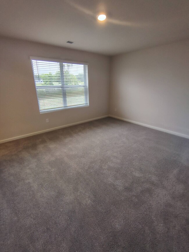 Building Photo - 725 Big Bnd Ct