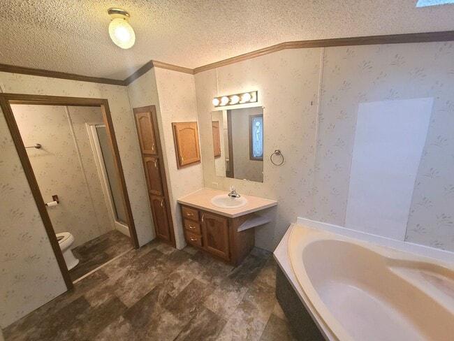 Building Photo - 3bd/ 2ba Mobile Home w/ Central Air