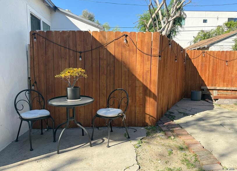 Building Photo - 11527 Albers St