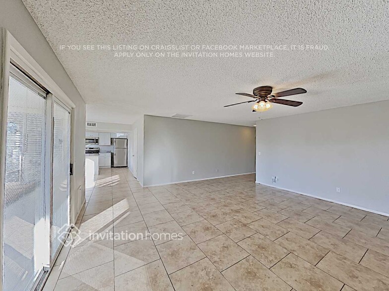Building Photo - 12446 N 50th Ln