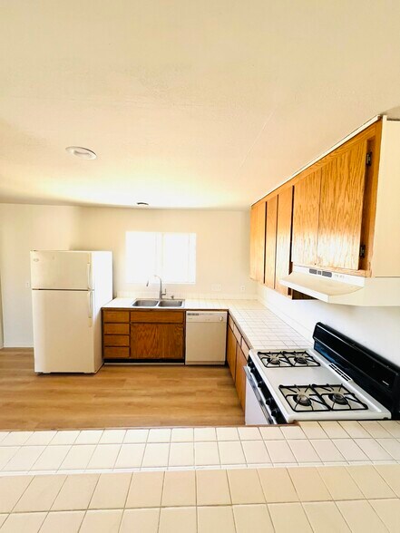 Building Photo - 6688 National Park Dr