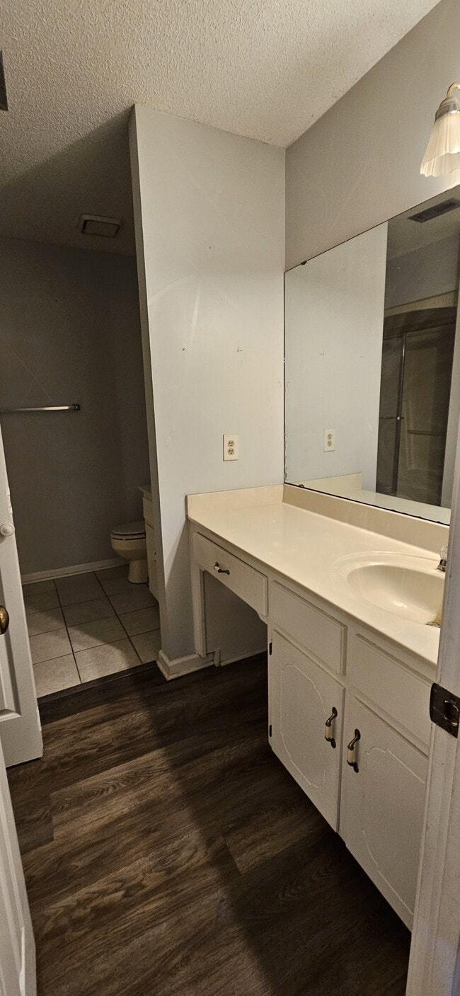 Building Photo - 211 Plantation Rd