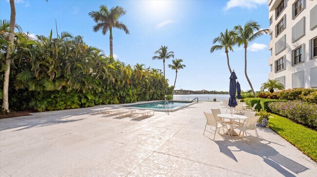 Building Photo - 2860 S Ocean Blvd