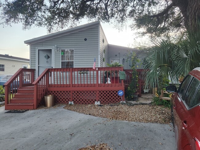 Primary Photo - 7004 Marine Dr