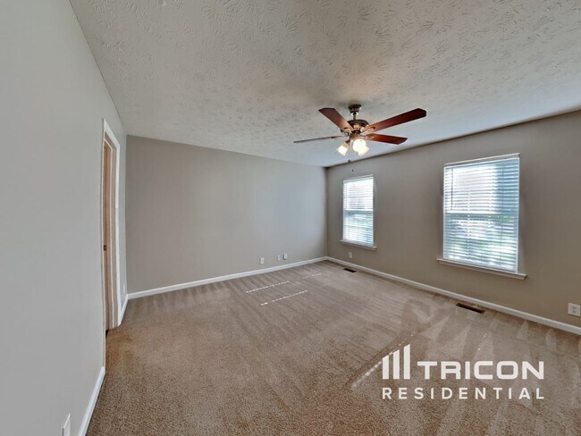 Building Photo - 1526 Amberwood Cir