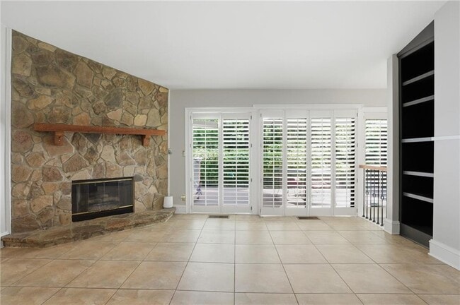 Building Photo - 1180 St Andrews Cir