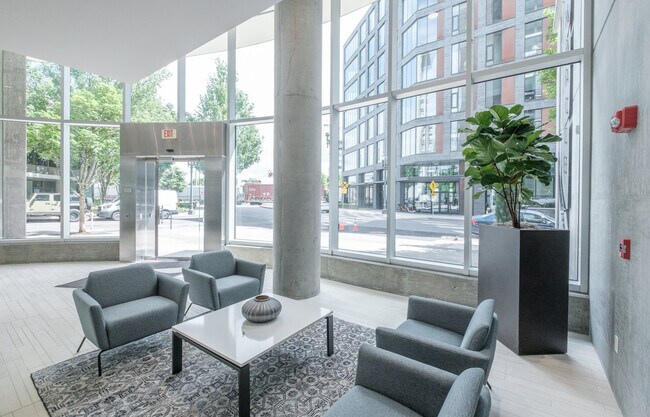 Building Photo - 1255 NW 9th Ave