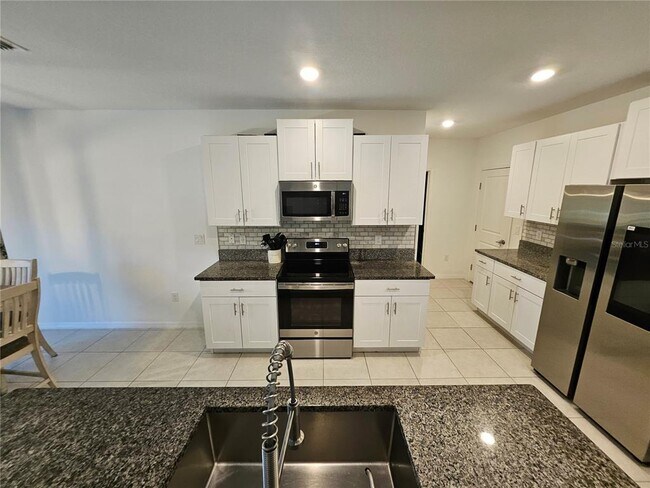 Building Photo - 12751 Weston Oaks Ln