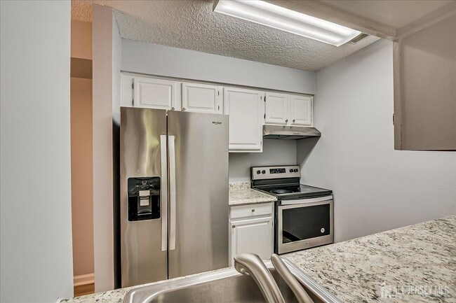 Building Photo - 5319 Ravens Crest Dr