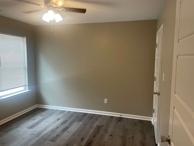 Building Photo - Adorable 4bed/2bath built in 2021