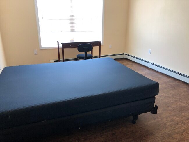 Building Photo - 124 Birdseye View Drive