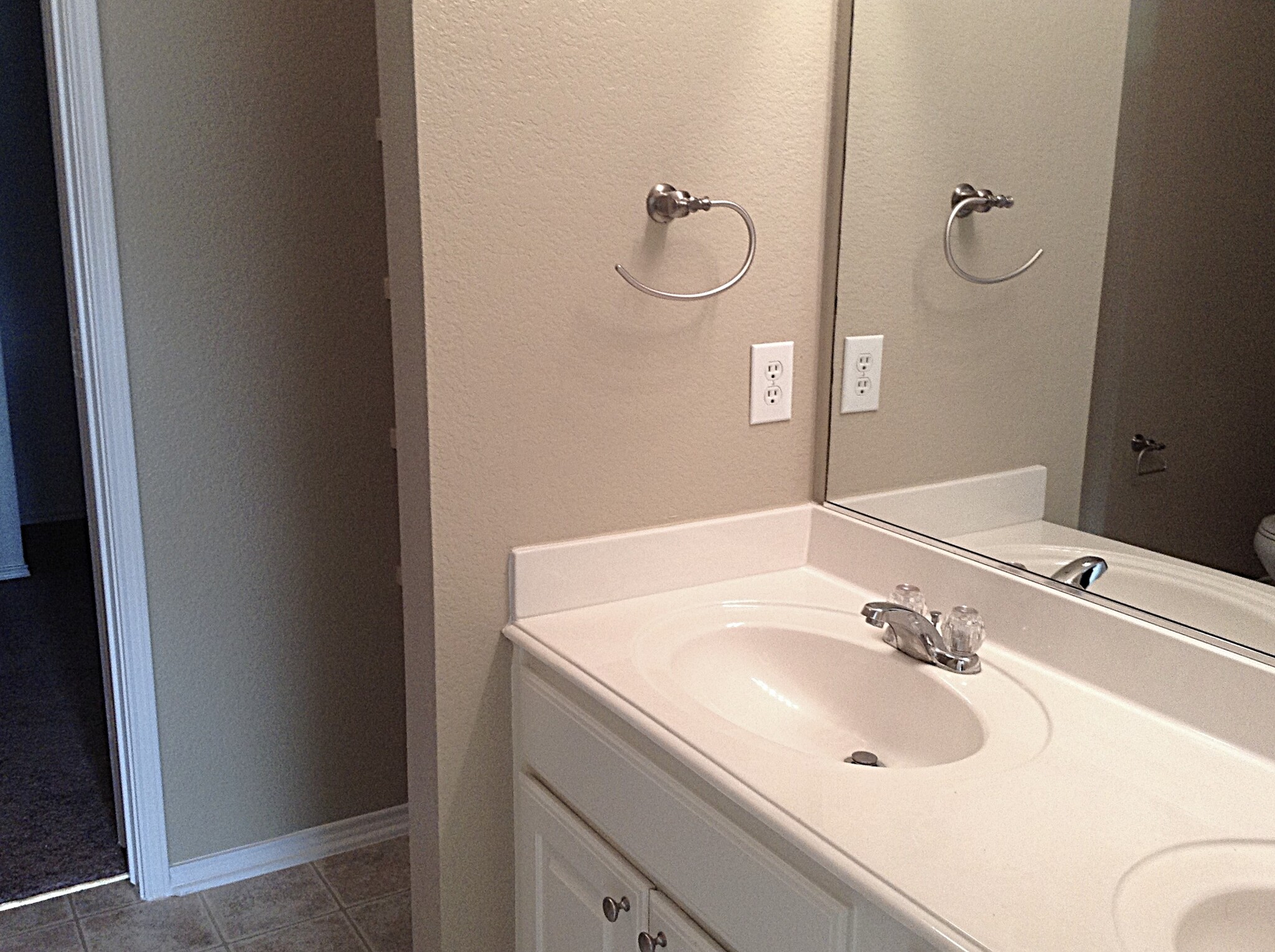 Building Photo - 2821 Bentridge Dr