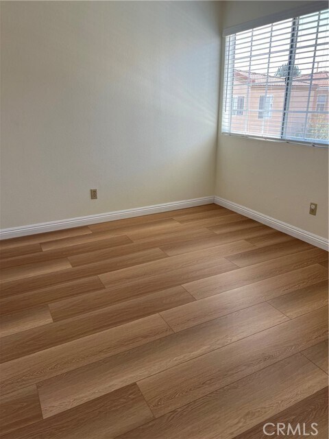 Building Photo - 2800 Plaza del Amo