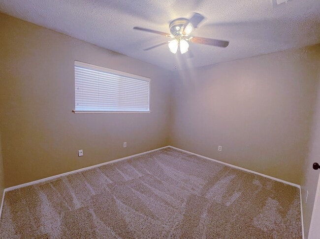 Building Photo - 3510 Rolling Terrace Dr