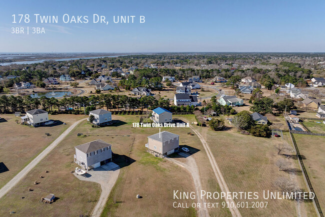 Building Photo - 178 Twin Oaks Dr