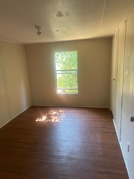 Building Photo - 3393 Lauren Dr
