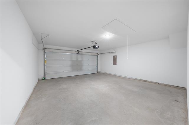 Building Photo - 300 Fairmeade Dr