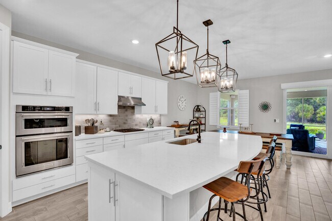 Building Photo - 10281 SW Captiva Dr