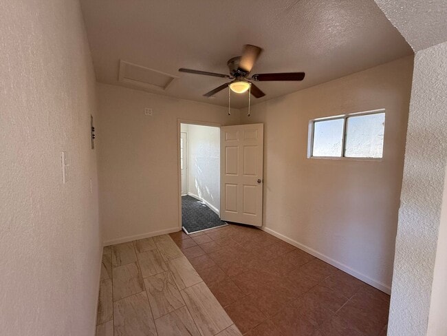 Building Photo - S. 4th Street