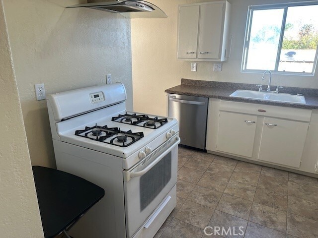 Building Photo - 3565 Gundry Ave