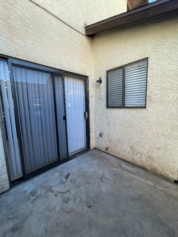 Building Photo - 2432 E Tracy Ln