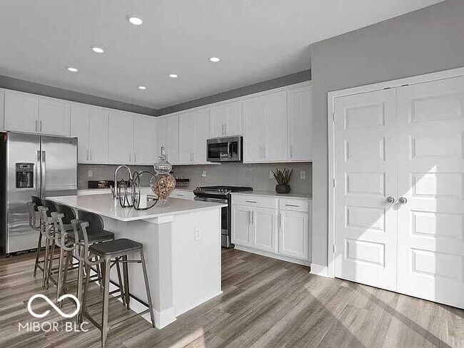 Building Photo - 13457 Carlsbad Pl