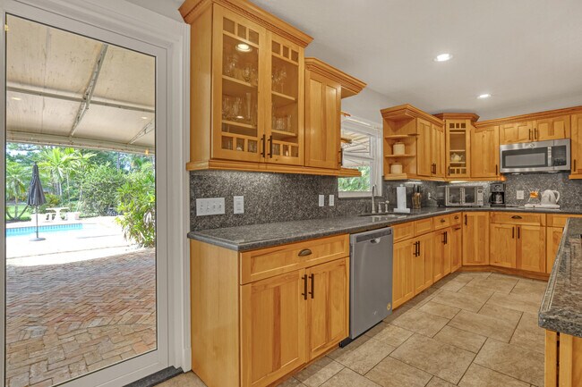 Building Photo - 10780 Anderson Ln