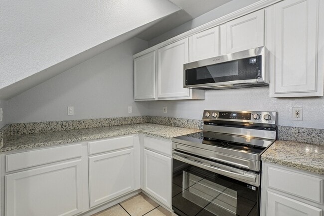 Building Photo - 4021 Preferred Pl