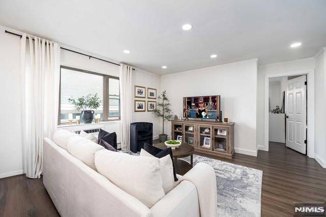 Building Photo - 141 Park Ave