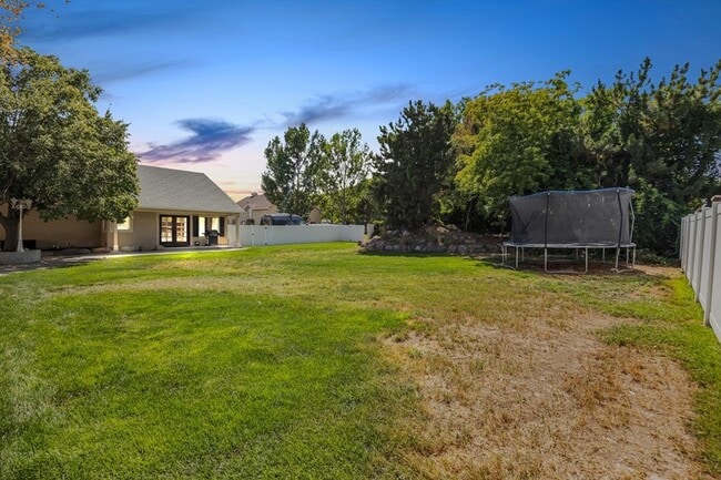 Building Photo - 13944 S White Tail Cv