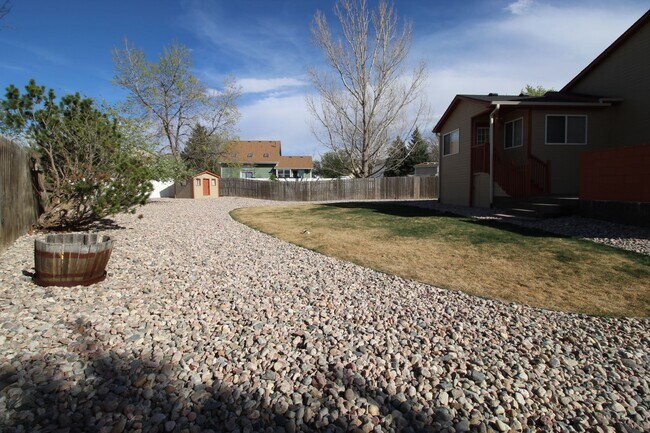 Building Photo - Great Home in West Greeley