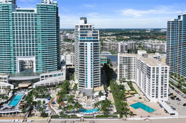 Building Photo - 3535 S Ocean Dr