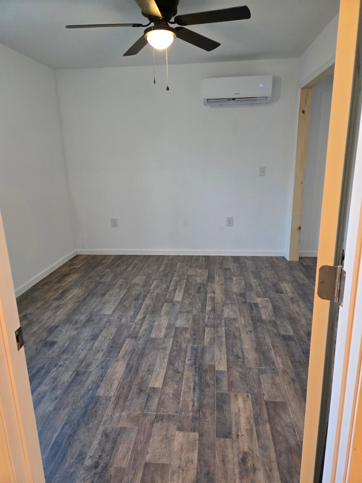 Building Photo - 113 Lashmet Dr