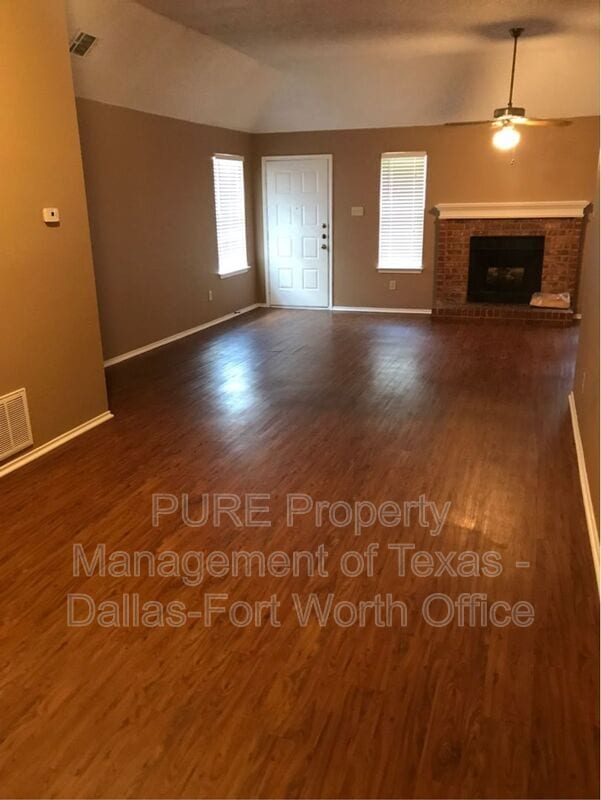 Building Photo - 6004 Meadowside Trail