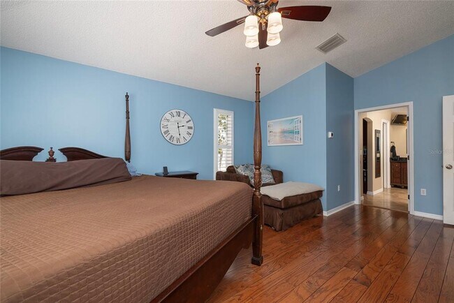 Building Photo - 4859 Augusta Ave