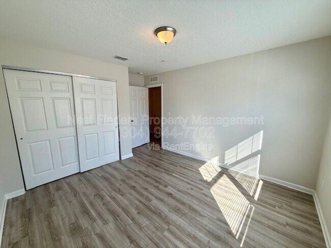 Building Photo - 9121 Western Way