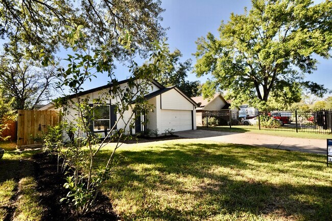 Building Photo - 734 Hambrick Ct