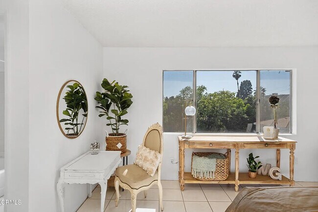 Building Photo - Bright 1-Bed with In-Unit Laundry, Central AC, and Carport in Prime Alhambra Location