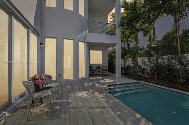 Building Photo - 10445 NW 68th Terrace