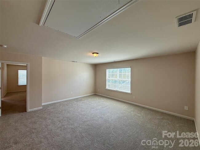 Building Photo - 6911 Agnew Dr
